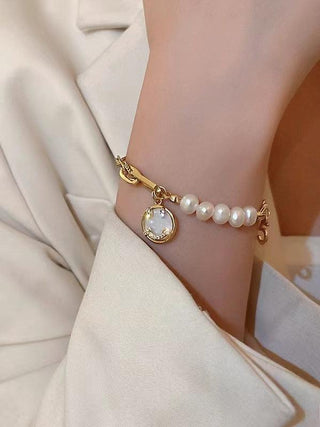 Simple Shell Pearl Bracelet